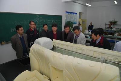 河北省聚氨酯新材料工程实验室在我院筹建